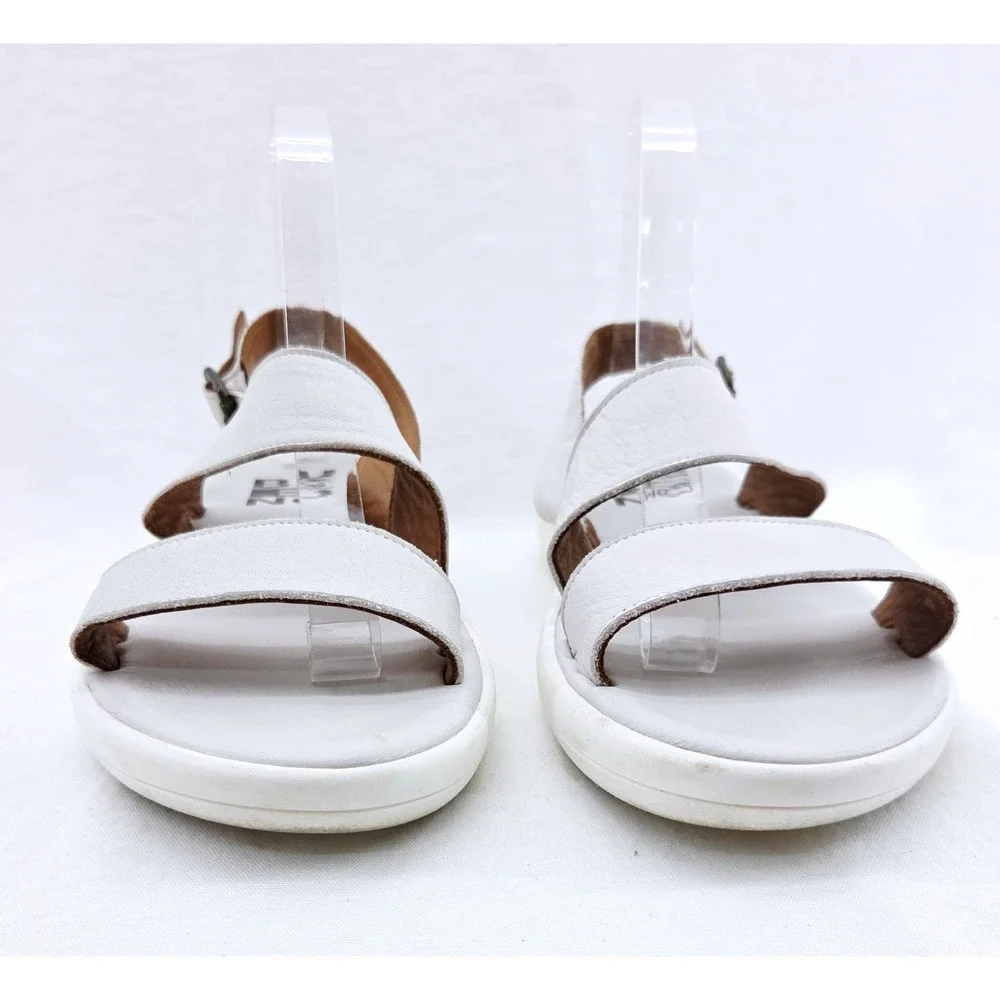 Bueno White Leather Slingback Sandals Womens - Size 8